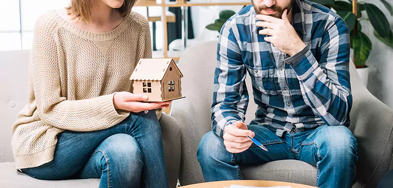 Why Sell Your House During Divorce in Howard, WI?